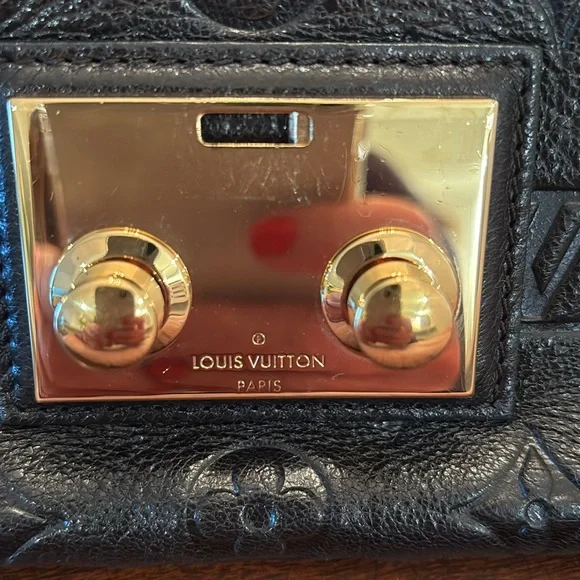 Louis Vuitton Black
My Deer Rebelle Shoulder Bag Monogram Embossed Deerskin - Picture 9 of 10